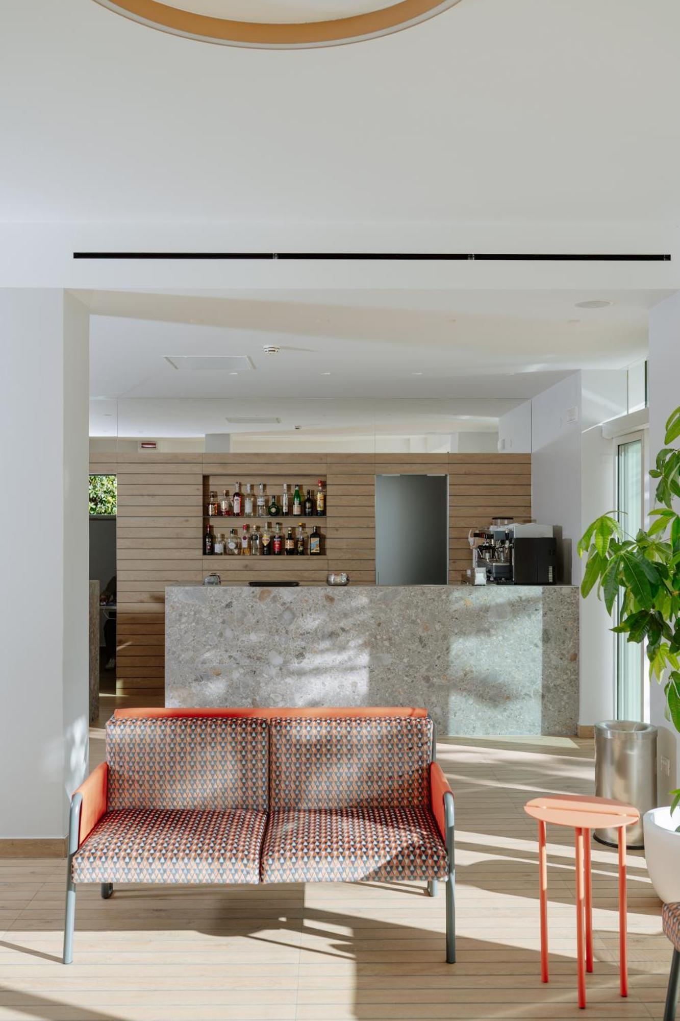 Hotel Caravel 瓦斯托 外观 照片