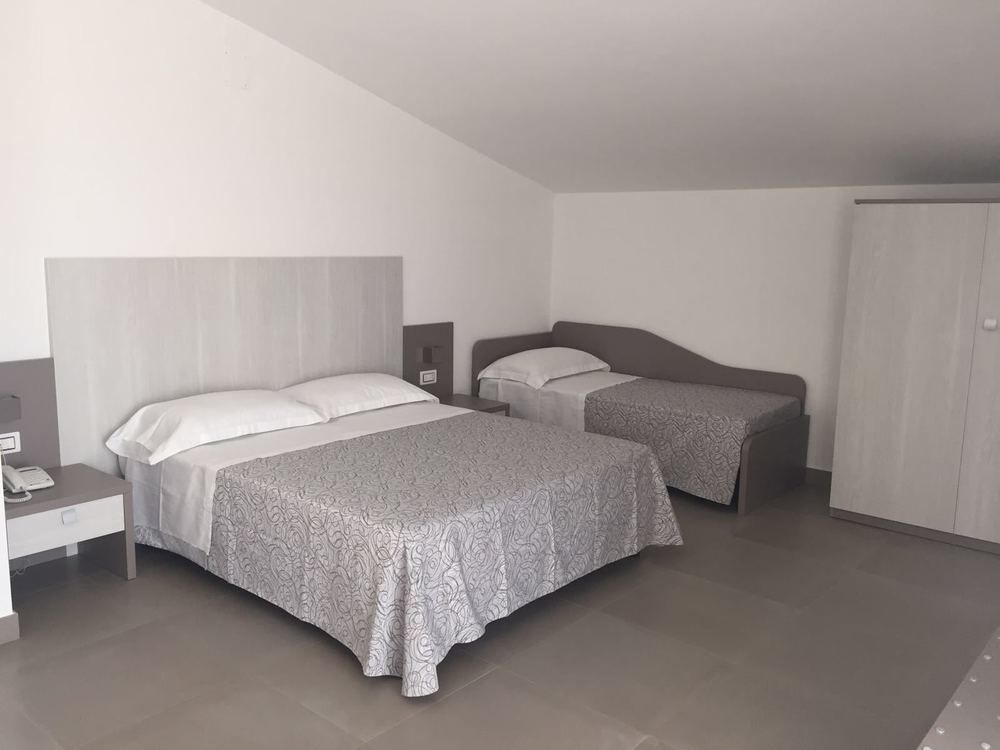 Hotel Caravel 瓦斯托 外观 照片